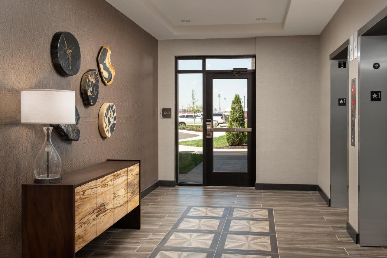 Homewood Suites By Hilton Louisville Airport Bagian luar foto
