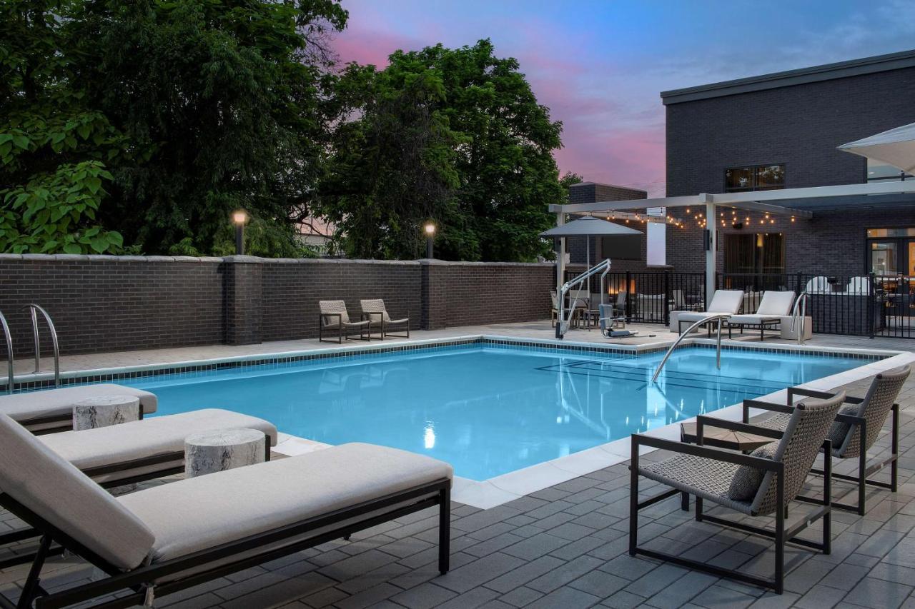 Homewood Suites By Hilton Louisville Airport Bagian luar foto
