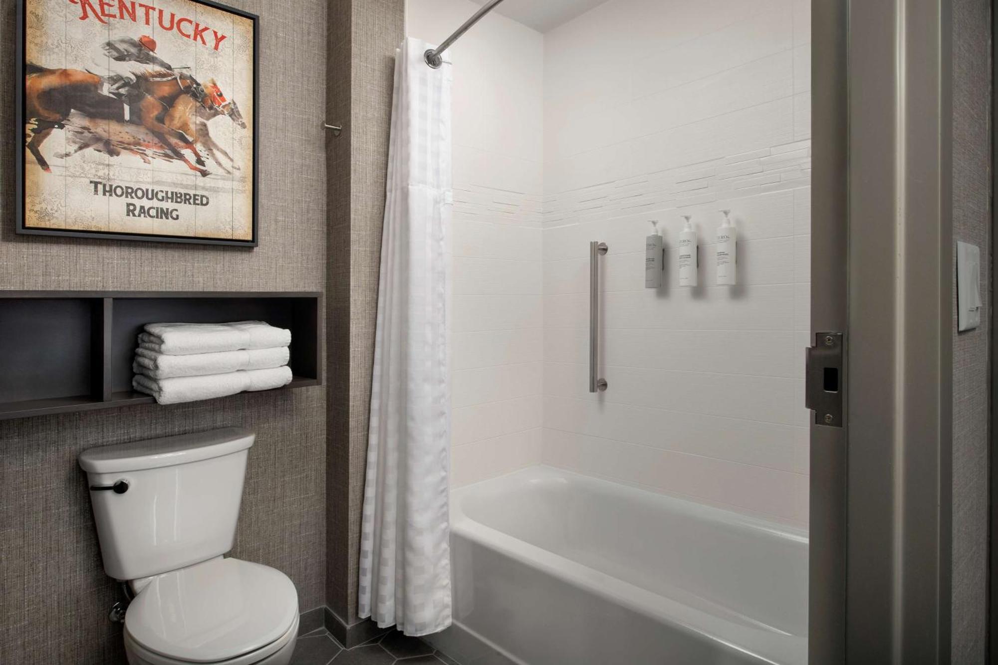 Homewood Suites By Hilton Louisville Airport Bagian luar foto