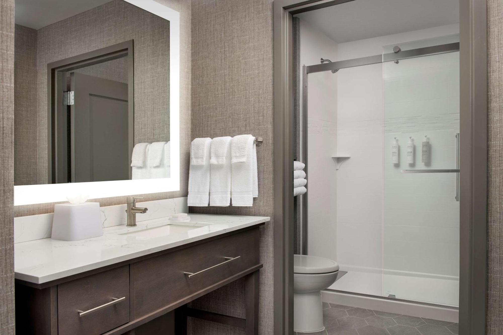 Homewood Suites By Hilton Louisville Airport Bagian luar foto