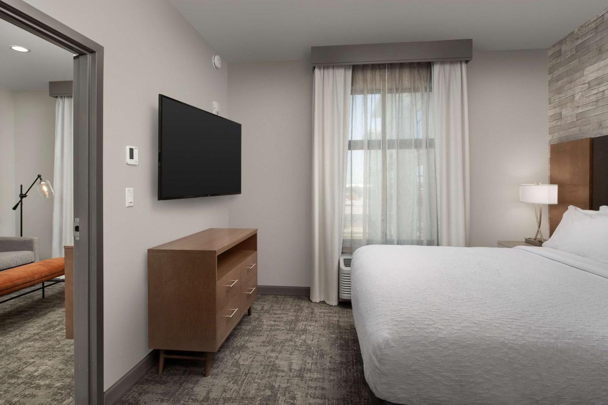 Homewood Suites By Hilton Louisville Airport Bagian luar foto
