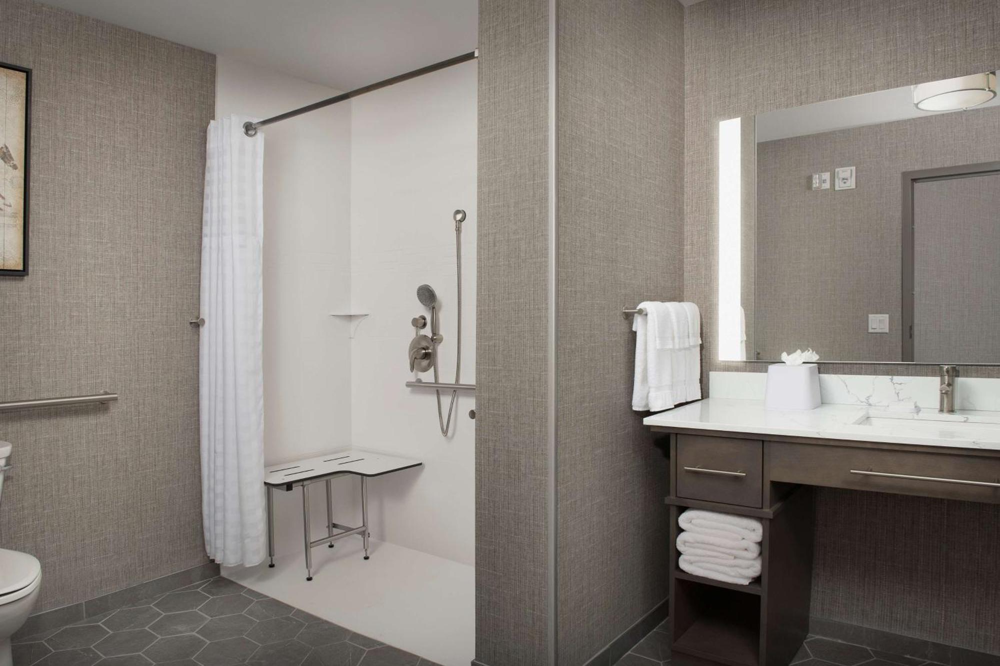Homewood Suites By Hilton Louisville Airport Bagian luar foto