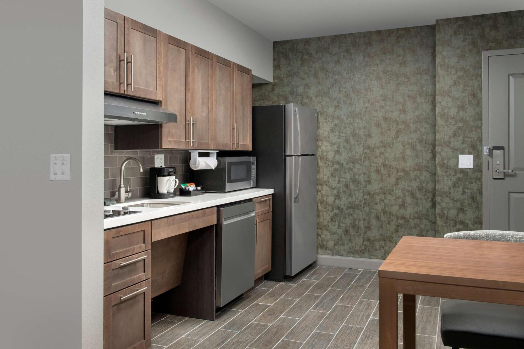 Homewood Suites By Hilton Louisville Airport Bagian luar foto